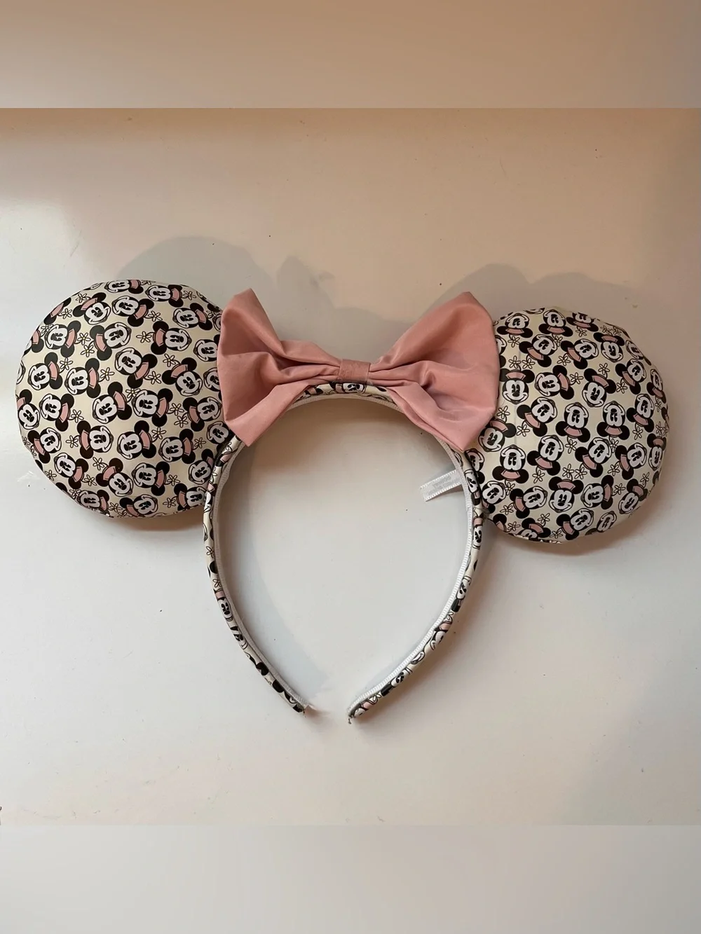 Disney Parks Minnie Mouse Floral Print Bow Headband Ears Neutral Pink White